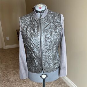 Peter Nygard Leather Jacket Silver Gray Bomber with Quilted/Ruched Front Design